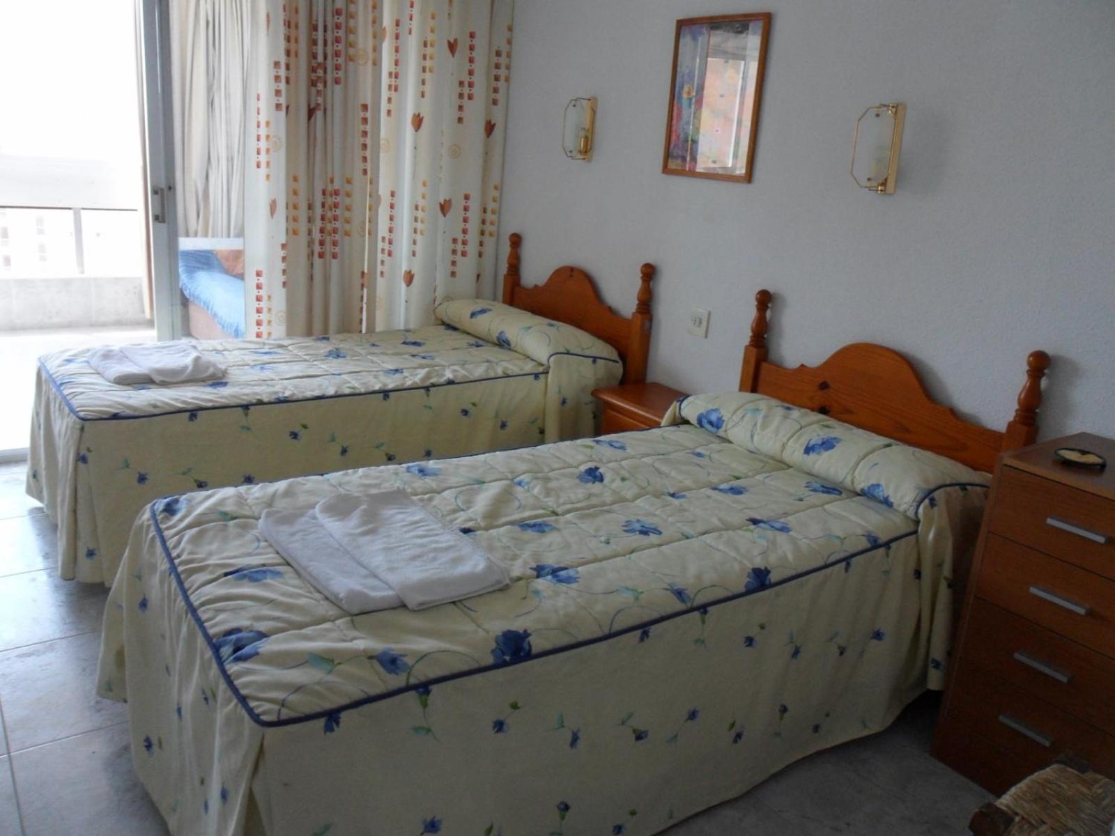 Apartamentos Cervantes Benidorm Esterno foto
