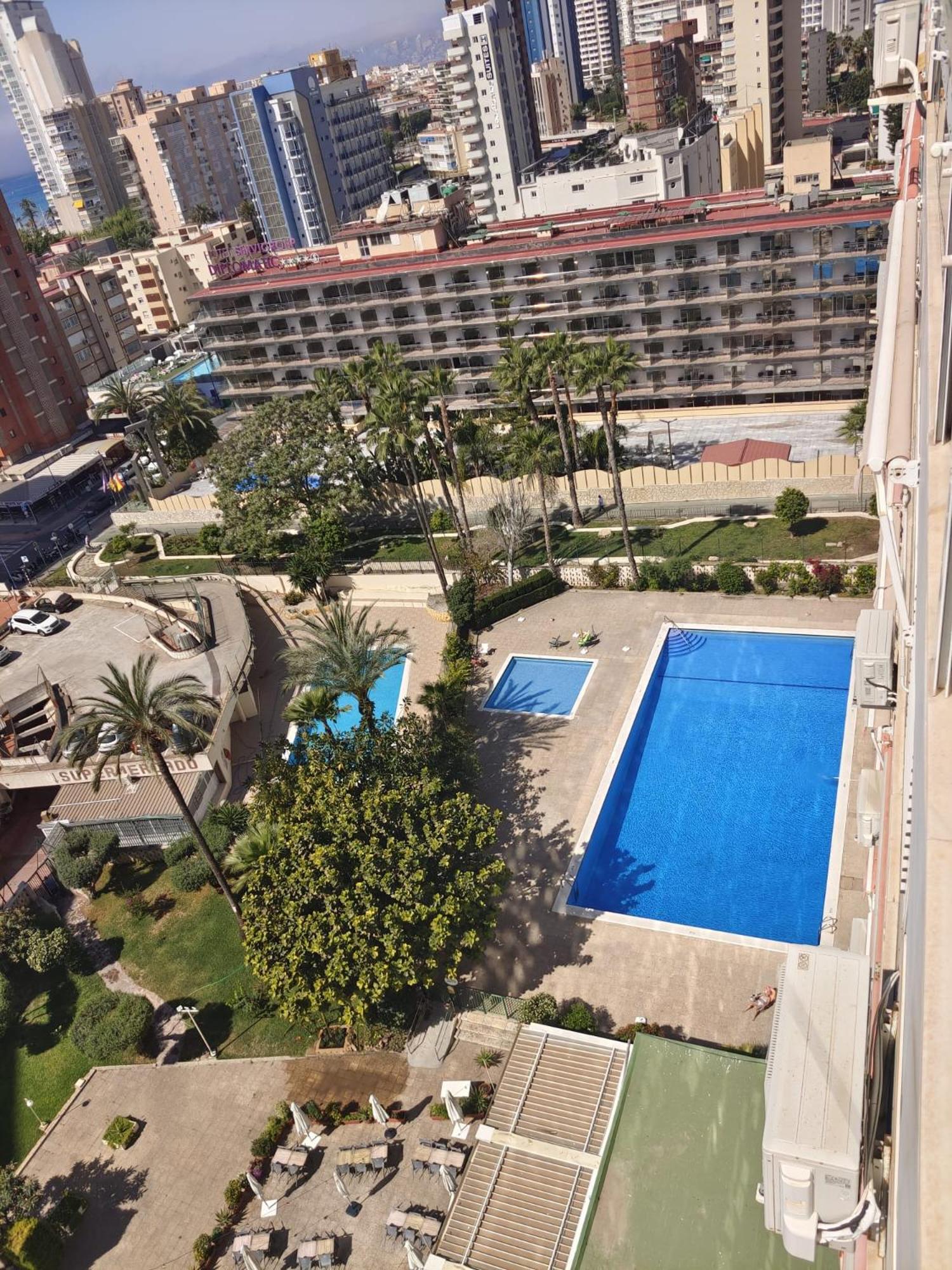 Apartamentos Cervantes Benidorm Esterno foto