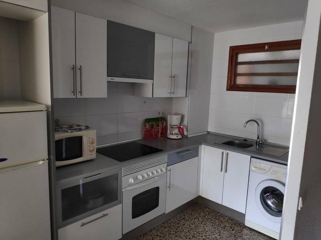 Apartamentos Cervantes Benidorm Esterno foto